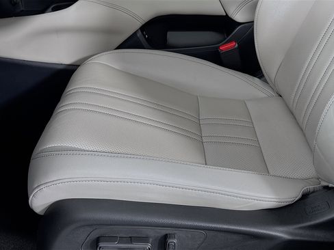 Certified 2024 Honda HR-V EX-L image 18