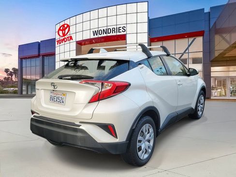 Used 2021 Toyota C-HR LE image 4