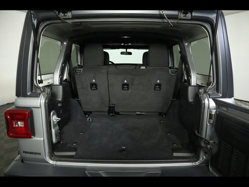 Used 2024 Jeep Wrangler Sport S image 13