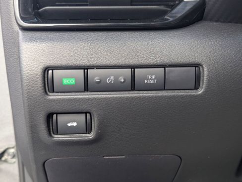 Used 2021 Nissan Sentra SV w/ Lighting Package image 23