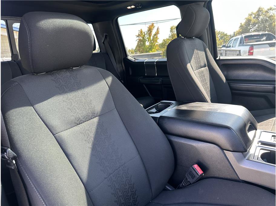 Used 2018 Ford F150 XLT w/ Equipment Group 302A Luxury AWD/4WD image 34