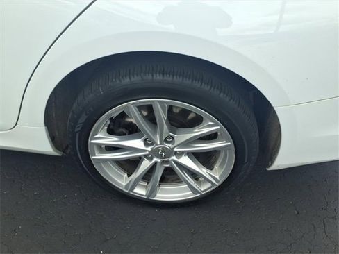 Used 2021 Cadillac CT4 Luxury w/ Cold Weather Package image 8