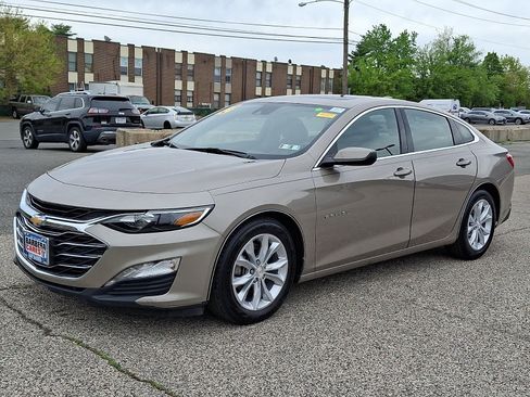 Used 2024 Chevrolet Malibu LT FWD image 3