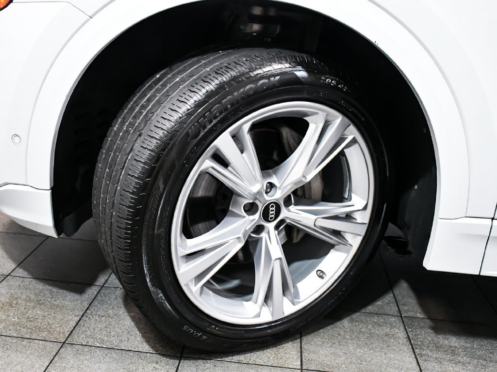 Used 2022 Audi Q8 Premium AWD/4WD image 7