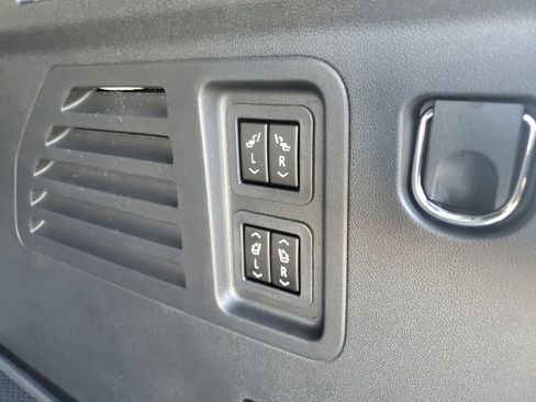 New 2026 Chevrolet Traverse RS w/ LPO, Floor Liner Package image 10