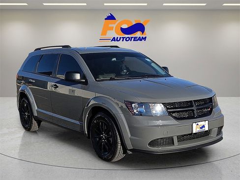 Used 2020 Dodge Journey SE w/ SE Popular Equipment Group image 7