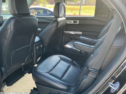 Used 2023 Ford Explorer Limited AWD/4WD image 9