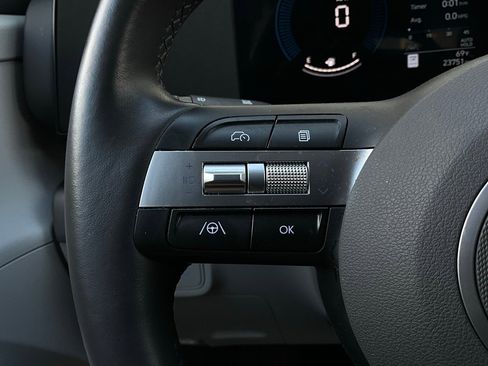 Used 2025 Hyundai Kona SEL image 35