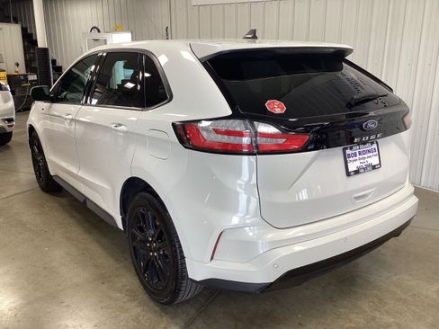 Used 2024 Ford Edge ST-Line AWD/4WD image 3