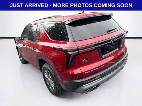 Used 2026 Chevrolet Traverse LT w/ Driver Confidence Package image 5