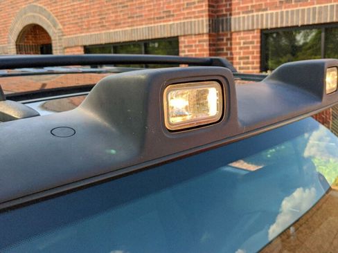 Used 2010 HUMMER H3T image 30