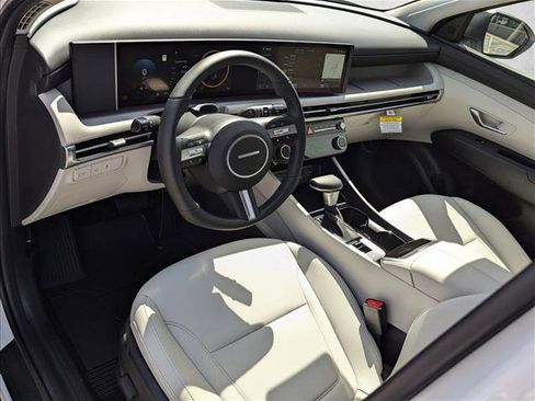 Used 2025 Hyundai Tucson SEL image 3