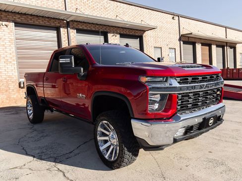 Used 2020 Chevrolet Silverado 2500 LT w/ Texas Edition image 10