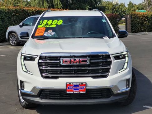 Used 2024 GMC Acadia Elevation image 3