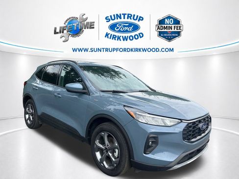 Used 2025 Ford Escape ST-Line Select AWD/4WD image 9