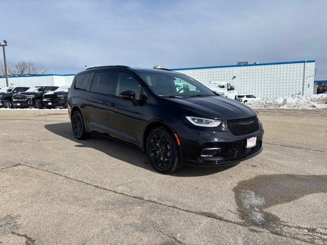 New 2026 Chrysler Pacifica Select w/ S Appearance Package AWD/4WD image 26