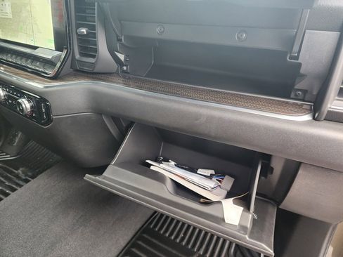 Used 2023 GMC Sierra 1500 Elevation image 44