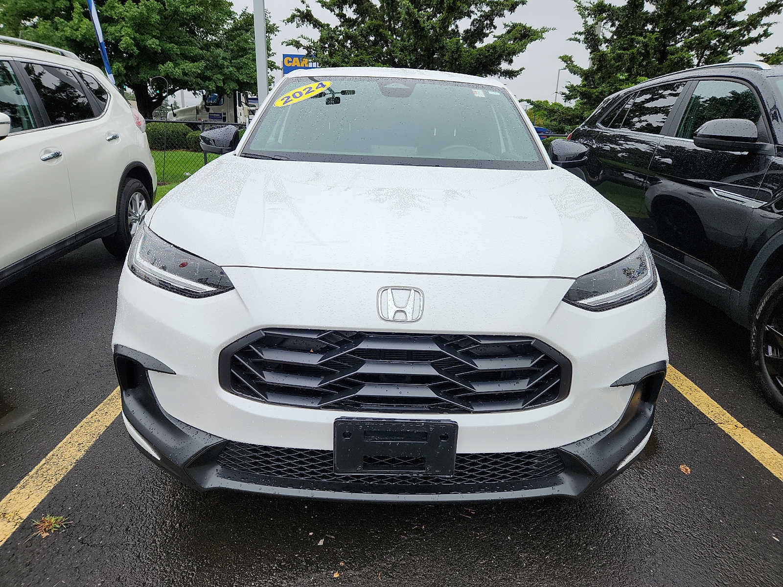 Used 2024 Honda HR-V Sport image 2