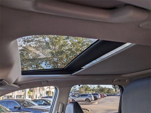 Used 2022 Nissan Rogue Platinum w/ Head-Up Display Package image 19