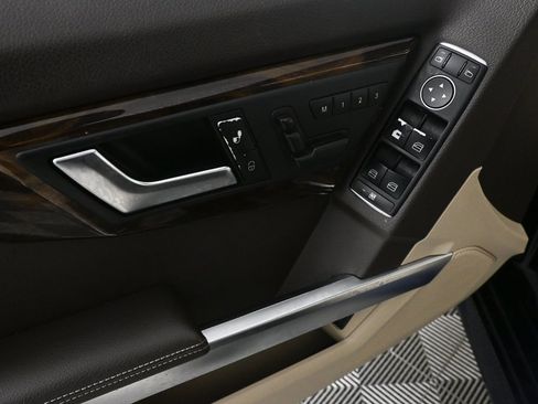 Used 2014 Mercedes-Benz GLK 350 2WD image 8