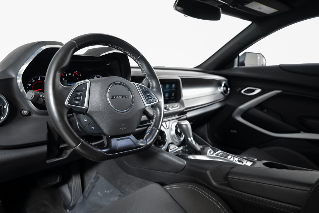 Used 2020 Chevrolet Camaro LT w/ Technology Package RWD image 24