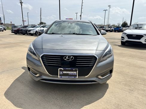 Used 2017 Hyundai Sonata Limited image 2