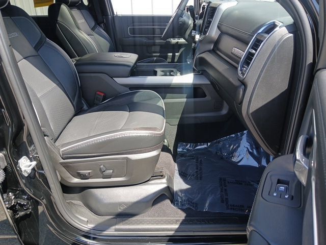 Used 2025 RAM 2500 Laramie w/ Night Edition AWD/4WD image 35
