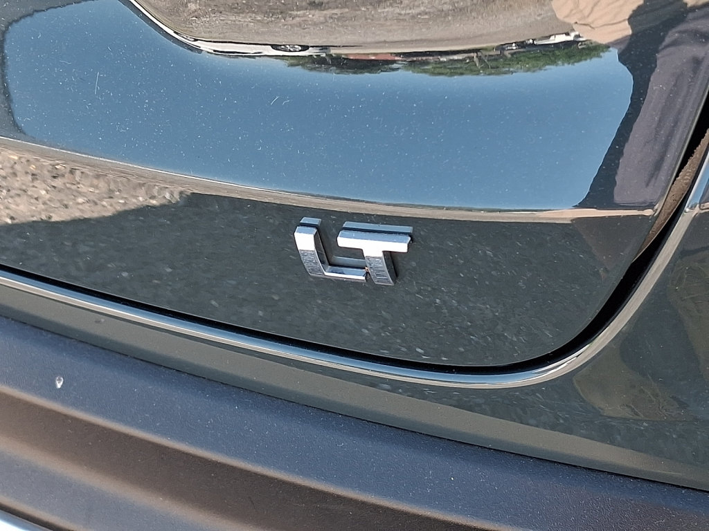 Used 2025 Chevrolet Trax LT FWD image 15