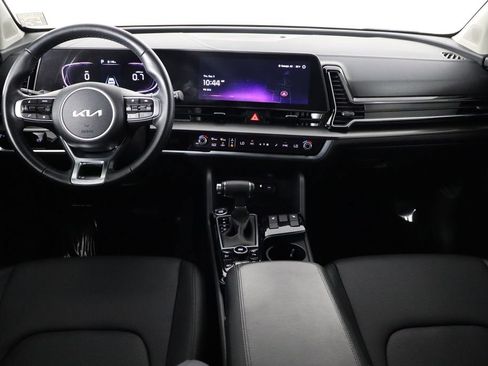 Used 2025 Kia Sportage EX FWD image 13
