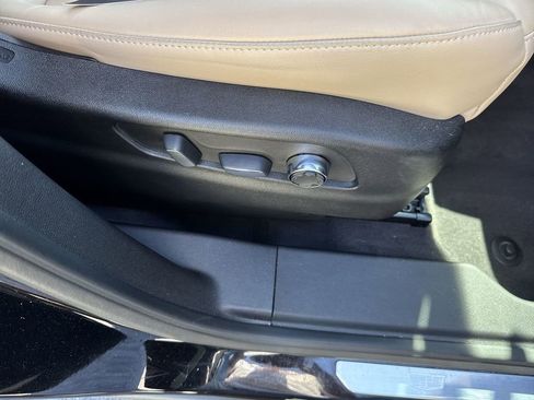 Used 2024 Cadillac XT4 Premium Luxury FWD image 41