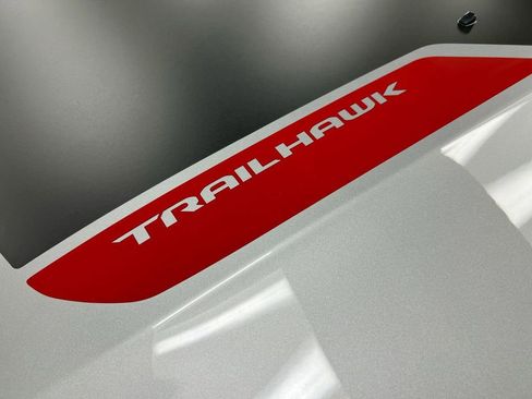 Used 2023 Jeep Compass Trailhawk image 25