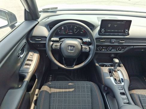 Used 2025 Honda HR-V Sport image 11