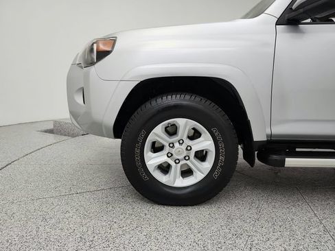 Used 2016 Toyota 4Runner SR5 AWD/4WD image 24