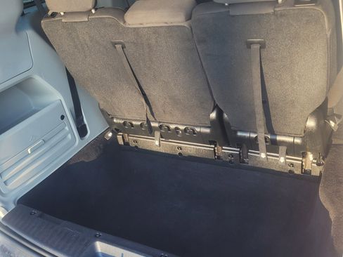 Used 2018 Dodge Grand Caravan SE w/ UConnect Hands-Free Group image 28