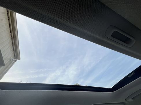 Certified 2025 Hyundai Elantra Limited image 24