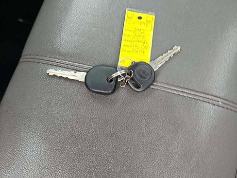 Used 2013 Chevrolet Silverado 1500 W/T image 16