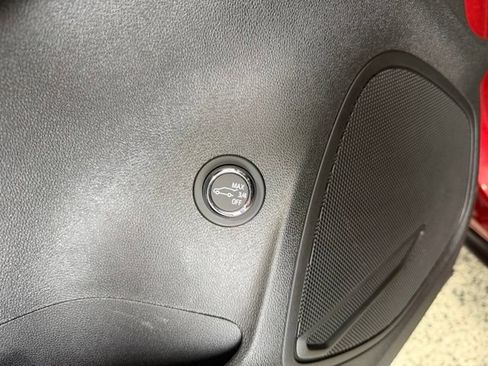 Used 2023 Buick Envision Essence FWD image 9