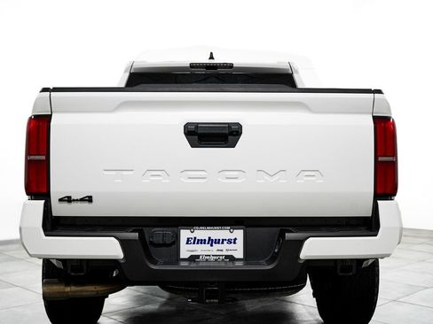 Used 2025 Toyota Tacoma TRD Off-Road AWD/4WD image 6