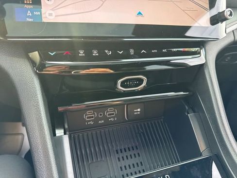 New 2026 Jeep Grand Cherokee Altitude image 21