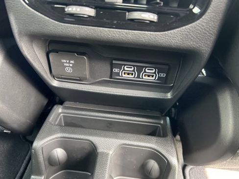 New 2025 Jeep Grand Cherokee L Limited w/ Black Appearance Package image 17