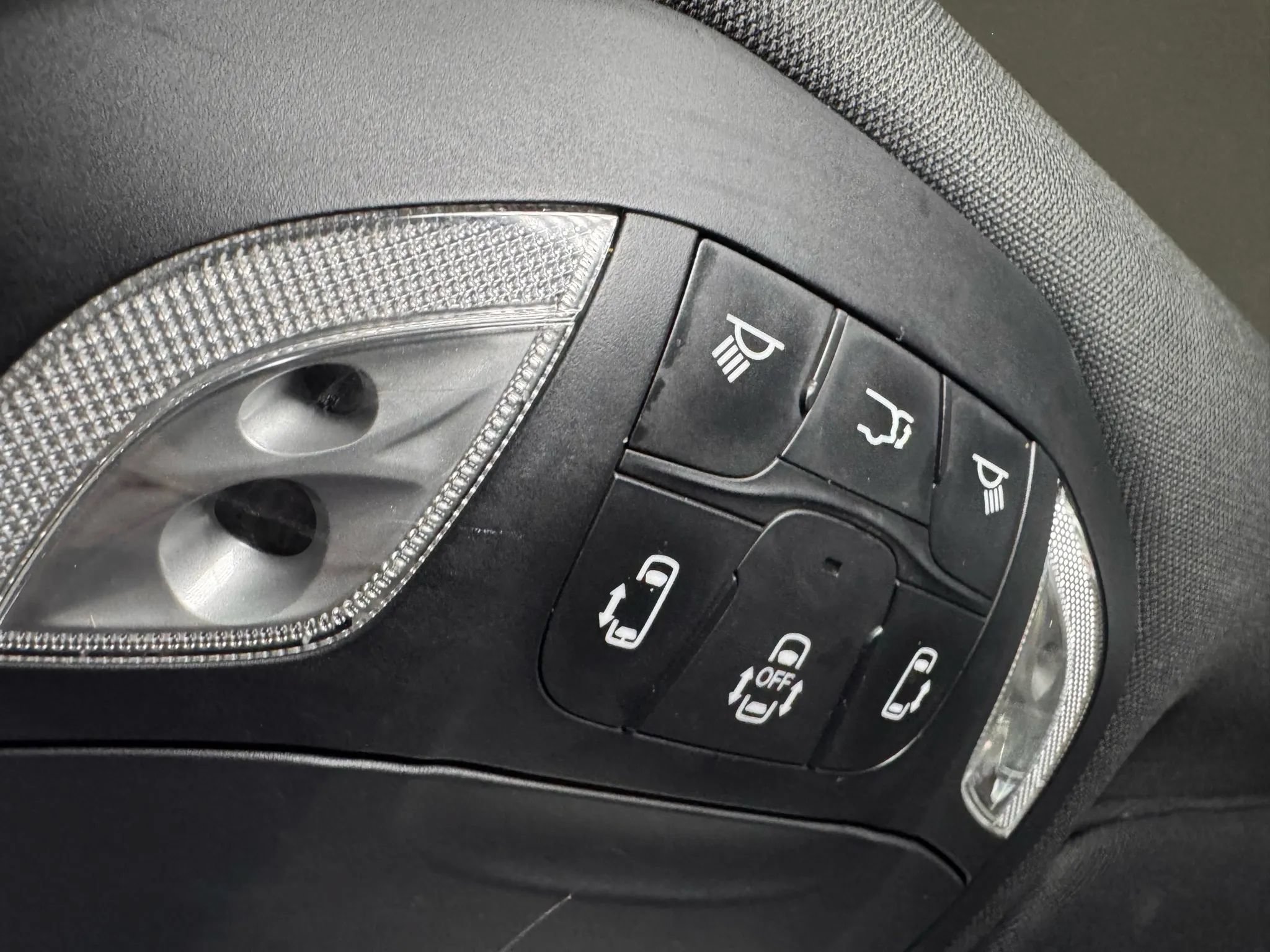 Used 2019 Chrysler Pacifica Touring-L Plus w/ Advanced Safetytec Group FWD image 41