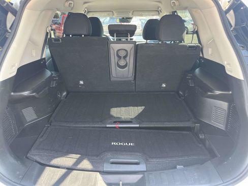 Used 2019 Nissan Rogue SV FWD image 9