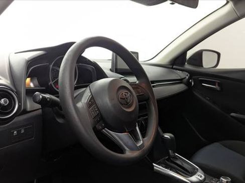 Used 2018 Toyota Yaris iA FWD image 23