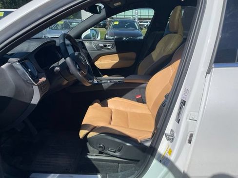 Used 2022 Volvo XC60 T8 Inscription w/ Advanced Package AWD/4WD image 13