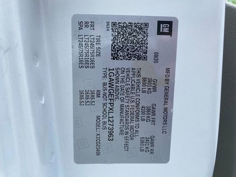 Used 2020 Chevrolet Express 2500 LS w/ Driver Convenience Package image 38