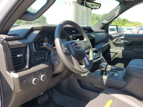 New 2026 GMC Sierra 1500 AT4 w/ AT4 Premium Package AWD/4WD image 21