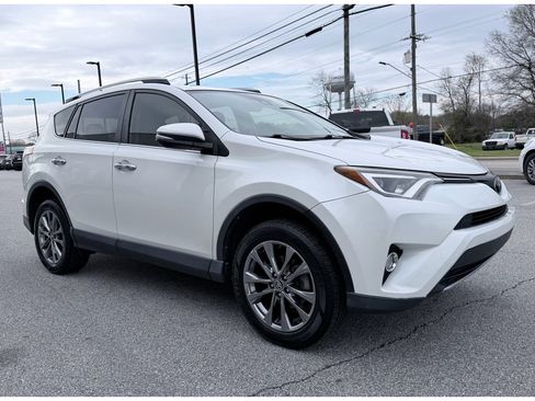 Used 2018 Toyota RAV4 Limited image 2