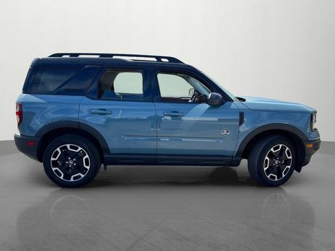 Used 2023 Ford Bronco Sport Outer Banks w/ Tech Package AWD/4WD image 2