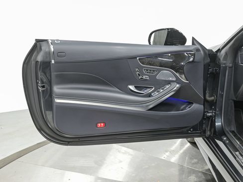 Used 2018 Mercedes-Benz S 560 Cabriolet image 13