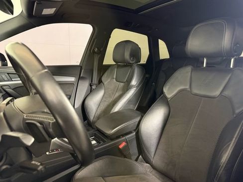 Used 2018 Audi SQ5 Premium Plus w/ Navigation Package image 5